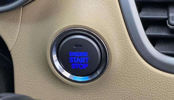 2014 Hyundai New Elantra 1.8 SX MT VTVT, Petrol, Manual, 64,722 km, Keyless Start/ Stop Button