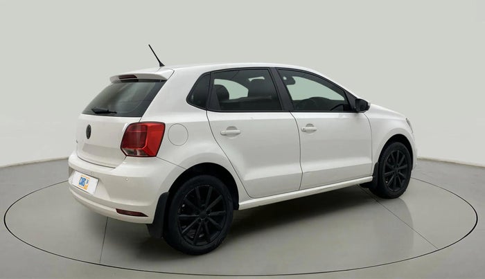 2018 Volkswagen Polo HIGHLINE PLUS 1.0 16 ALLOY, Petrol, Manual, 1,21,839 km, Right Back Diagonal