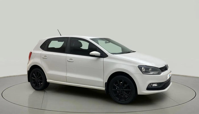 2018 Volkswagen Polo HIGHLINE PLUS 1.0 16 ALLOY, Petrol, Manual, 1,21,839 km, Right Front Diagonal