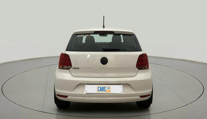 2018 Volkswagen Polo HIGHLINE PLUS 1.0 16 ALLOY, Petrol, Manual, 1,21,839 km, Back/Rear