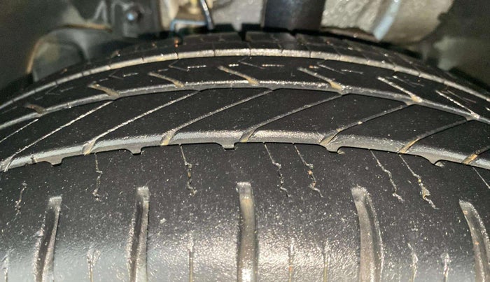 2017 Tata Tiago XZ PETROL, Petrol, Manual, 58,129 km, Left Front Tyre Tread