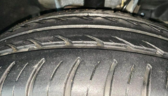 2017 Tata Tiago XZ PETROL, Petrol, Manual, 58,129 km, Right Front Tyre Tread
