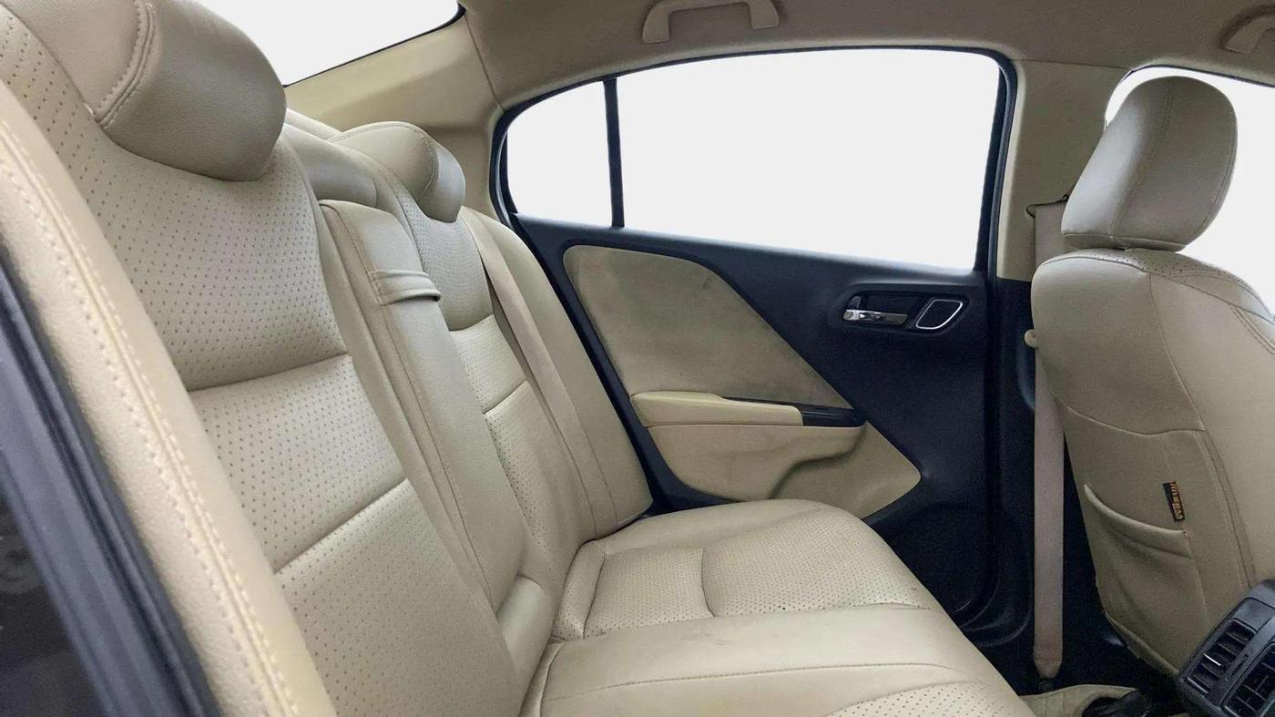 2019 Honda City 1.5L I-VTEC V MT, Petrol, Manual, 52,621 km, Right Side Rear Door Cabin