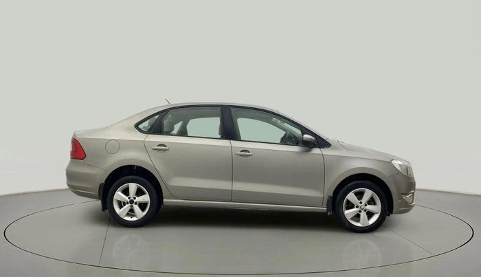 2016 Skoda Rapid AMBITION 1.6 MPI MT, Petrol, Manual, 38,023 km, Right Side View