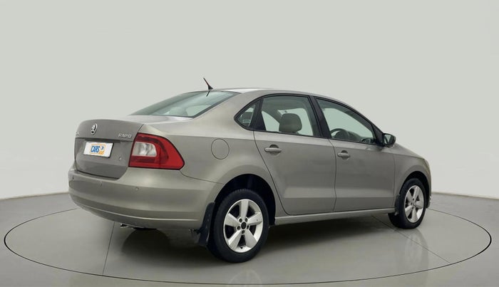 2016 Skoda Rapid AMBITION 1.6 MPI MT, Petrol, Manual, 38,023 km, Right Back Diagonal