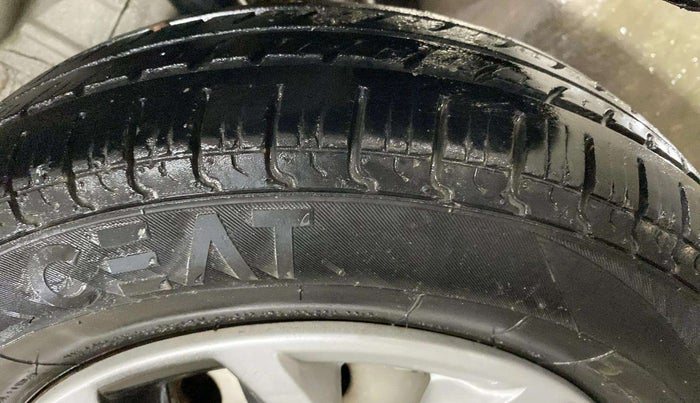 2012 Maruti Wagon R 1.0 LXI, Petrol, Manual, 51,545 km, Right Rear Tyre Tread