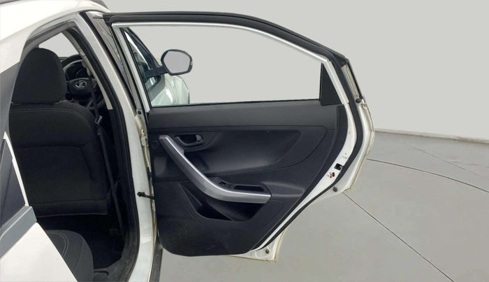 2022 Tata NEXON XM SUNROOF PETROL, Petrol, Manual, 17,777 km, RHS Rear Door