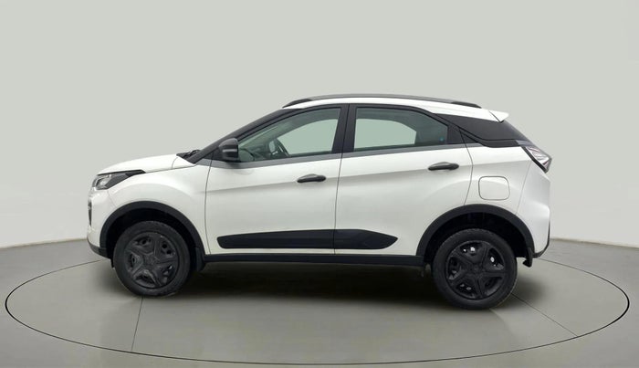 2022 Tata NEXON XM SUNROOF PETROL, Petrol, Manual, 17,777 km, Left Side