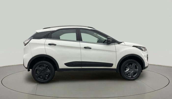 2022 Tata NEXON XM SUNROOF PETROL, Petrol, Manual, 17,777 km, Right Side View