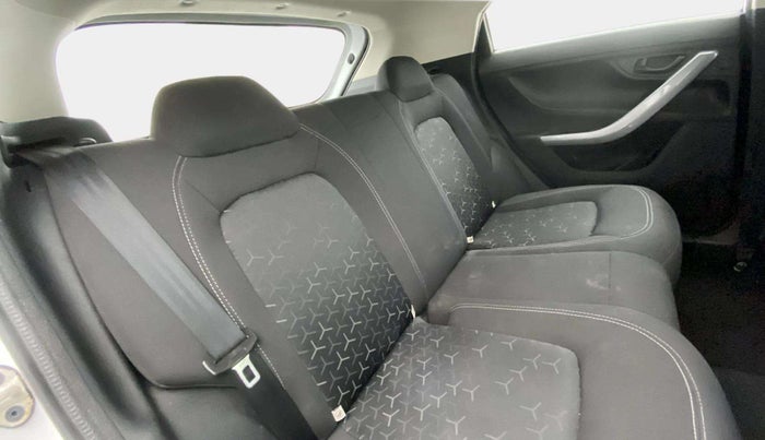 2022 Tata NEXON XM SUNROOF PETROL, Petrol, Manual, 17,777 km, Right Side Rear Door Cabin