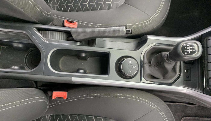 2022 Tata NEXON XM SUNROOF PETROL, Petrol, Manual, 17,777 km, Gear Lever
