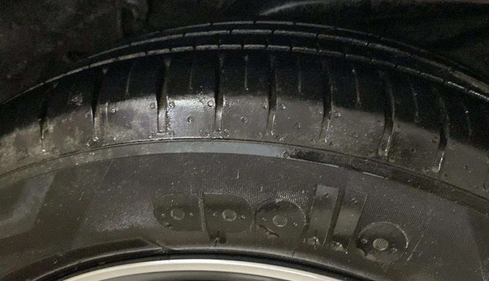 2018 Hyundai Verna 1.6 VTVT SX (O) AT, Petrol, Automatic, 46,261 km, Right Rear Tyre Tread