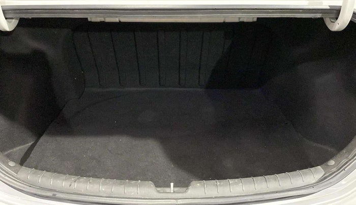 2018 Hyundai Verna 1.6 VTVT SX (O) AT, Petrol, Automatic, 46,261 km, Boot Inside
