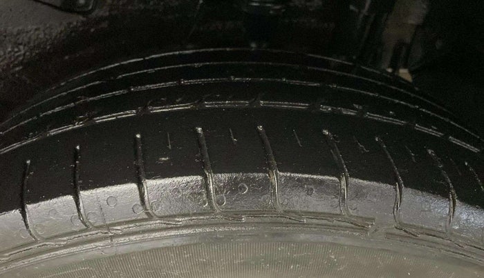 2021 Tata NEXON XMA SUNROOF PETROL, Petrol, Automatic, 43,297 km, Left Rear Tyre Tread