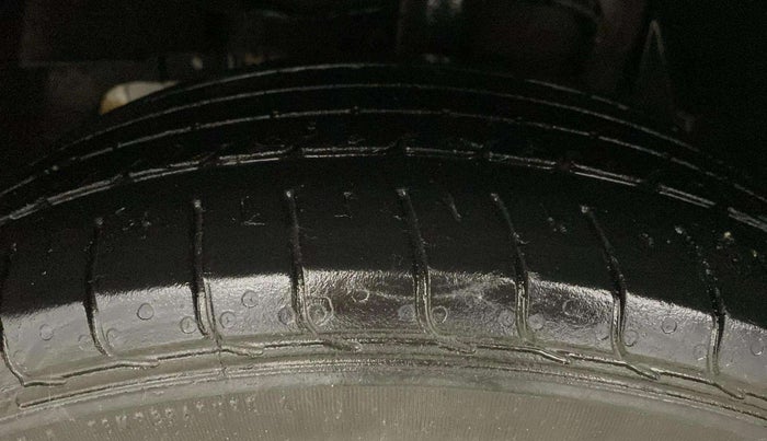 2021 Tata NEXON XMA SUNROOF PETROL, Petrol, Automatic, 43,297 km, Left Front Tyre Tread