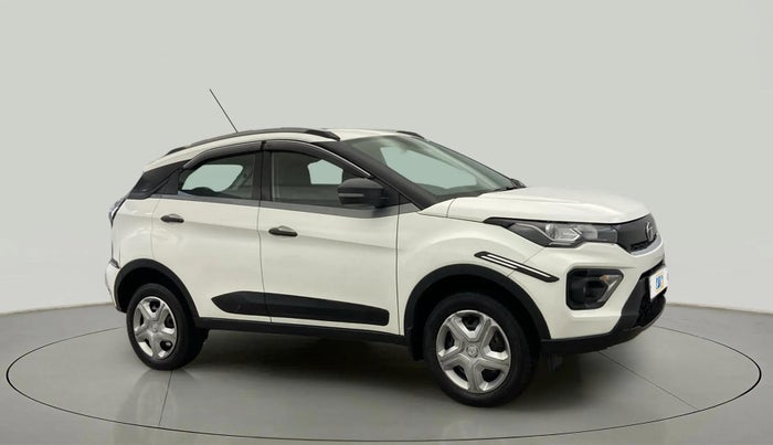 2021 Tata NEXON XMA SUNROOF PETROL, Petrol, Automatic, 43,297 km, Right Front Diagonal