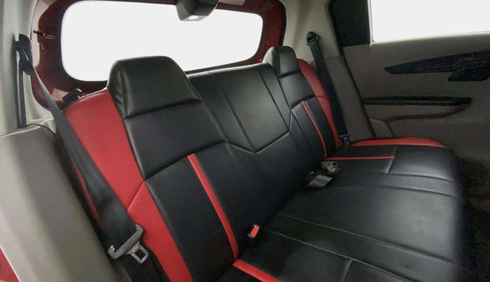 2016 Mahindra Kuv100 K4 6 STR, Petrol, Manual, 45,796 km, Right Side Rear Door Cabin