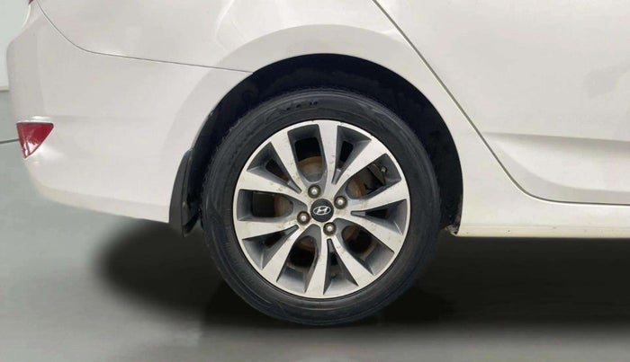 2016 Hyundai Verna 1.6 VTVT SX, Petrol, Manual, 47,319 km, Right Rear Wheel