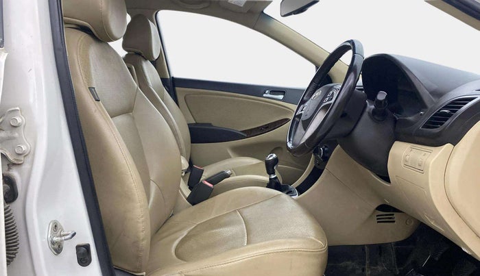 2016 Hyundai Verna 1.6 VTVT SX, Petrol, Manual, 47,319 km, Right Side Front Door Cabin