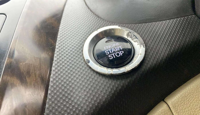 2016 Hyundai Verna 1.6 VTVT SX, Petrol, Manual, 47,319 km, Keyless Start/ Stop Button
