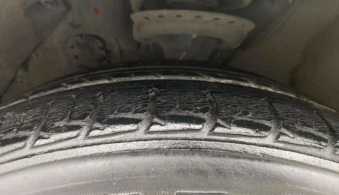 2016 Hyundai Verna 1.6 VTVT SX, Petrol, Manual, 47,319 km, Left Front Tyre Tread