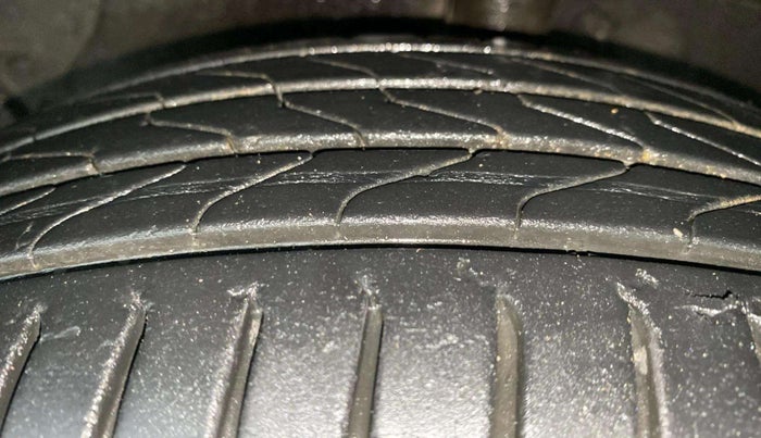 2019 Hyundai Grand i10 SPORTZ AT 1.2 KAPPA VTVT, Petrol, Automatic, 25,008 km, Left Front Tyre Tread
