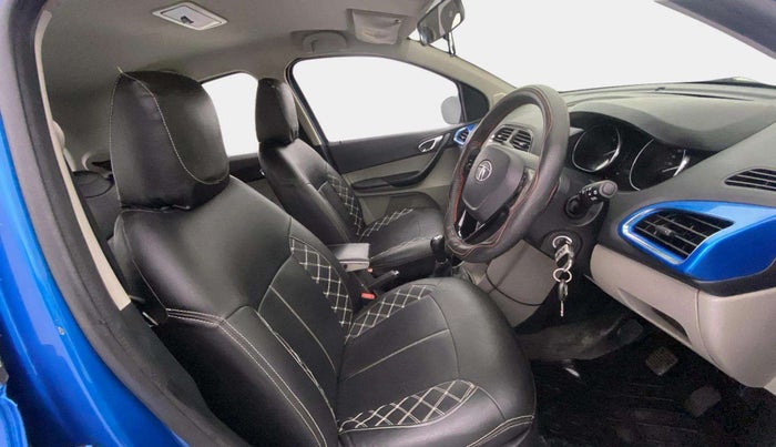 2018 Tata Tiago XZ PLUS DUAL TONE PETROL, Petrol, Manual, 80,120 km, Right Side Front Door Cabin