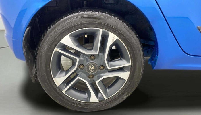 2018 Tata Tiago XZ PLUS DUAL TONE PETROL, Petrol, Manual, 80,120 km, Right Rear Wheel