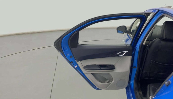 2018 Tata Tiago XZ PLUS DUAL TONE PETROL, Petrol, Manual, 80,120 km, LHS Rear Door