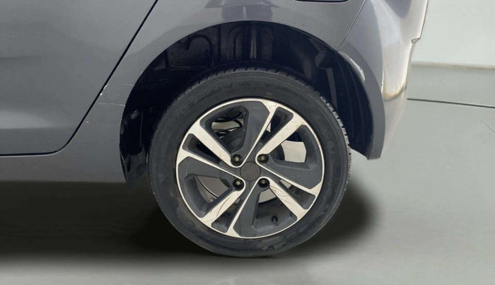 2021 Tata ALTROZ XZ PETROL, Petrol, Manual, 55,289 km, Left Rear Wheel