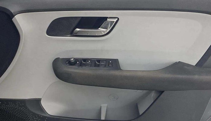 2021 Tata ALTROZ XZ PETROL, Petrol, Manual, 55,289 km, Driver Side Door Panels Control