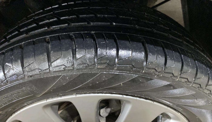 2018 Maruti Baleno ZETA PETROL 1.2, Petrol, Manual, 49,174 km, Right Front Tyre Tread