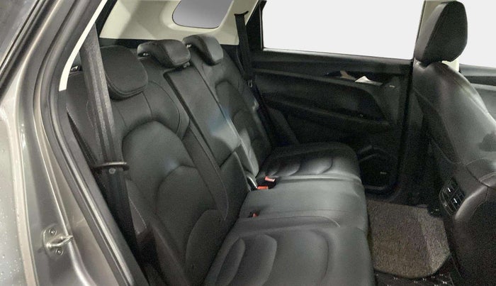 2019 MG HECTOR SHARP 1.5 DCT PETROL, Petrol, Automatic, 74,194 km, Right Side Rear Door Cabin