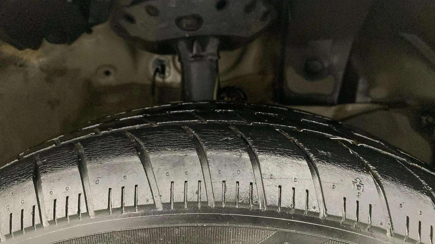 2021 Honda Amaze 1.2L I-VTEC S, Petrol, Manual, 28,276 km, Right Front Tyre Tread