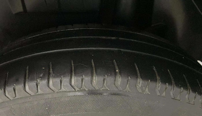 2017 Maruti Dzire VXI, Petrol, Manual, 47,966 km, Left Rear Tyre Tread