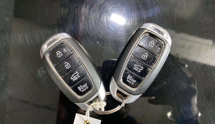 2020 Hyundai Verna SX (O) 1.0 TURBO DCT, Petrol, Automatic, 74,955 km, Key Close Up