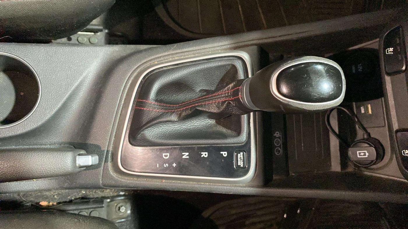 2020 Hyundai Verna SX (O) 1.0 TURBO DCT, Petrol, Automatic, 74,955 km, Gear Lever