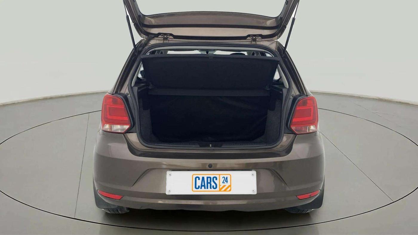 2017 Volkswagen Polo COMFORTLINE 1.2L, Petrol, Manual, 59,540 km, Boot Inside