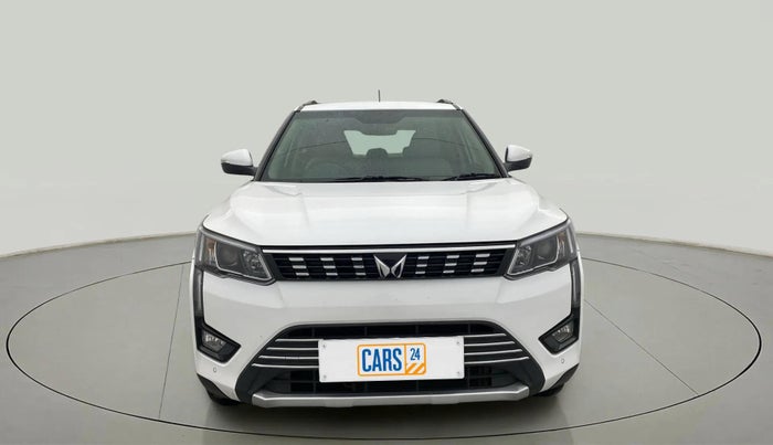 2023 Mahindra XUV300 W8 (O) 1.5 DIESEL, Diesel, Manual, 27,791 km, Front