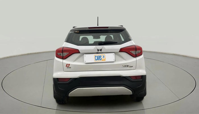 2023 Mahindra XUV300 W8 (O) 1.5 DIESEL, Diesel, Manual, 27,791 km, Back/Rear