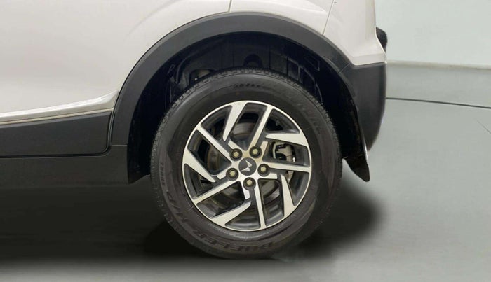 2023 Mahindra XUV300 W8 (O) 1.5 DIESEL, Diesel, Manual, 27,791 km, Left Rear Wheel