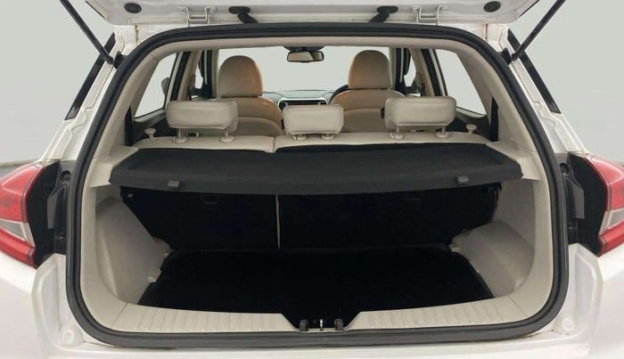 2023 Mahindra XUV300 W8 (O) 1.5 DIESEL, Diesel, Manual, 27,791 km, Boot Inside