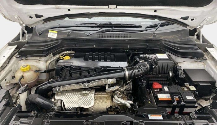 2023 Mahindra XUV300 W8 (O) 1.5 DIESEL, Diesel, Manual, 27,791 km, Engine View