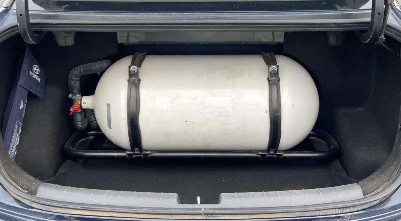 2022 Hyundai AURA S 1.2 CNG, CNG, Manual, 74,245 km, Boot Inside