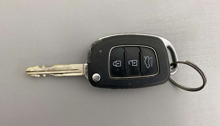 2023 Hyundai GRAND I10 NIOS SPORTZ AMT 1.2 KAPPA VTVT, Petrol, Automatic, 26,516 km, Key Close Up