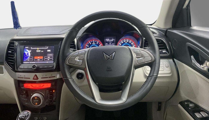 2023 Mahindra XUV300 W8 (O) 1.2 PETROL, Petrol, Manual, 11,292 km, Steering Wheel Close Up