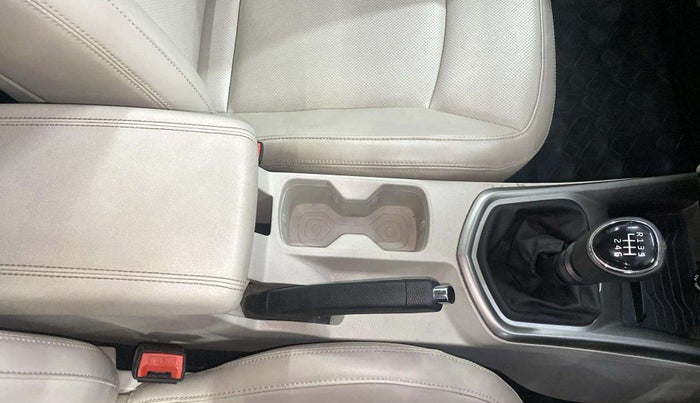 2023 Mahindra XUV300 W8 (O) 1.2 PETROL, Petrol, Manual, 11,292 km, Gear Lever