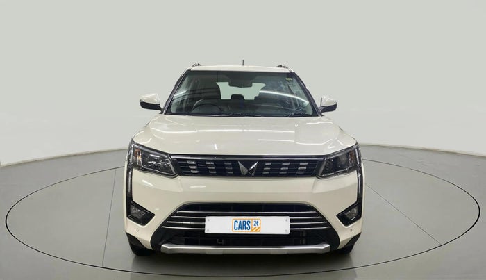 2023 Mahindra XUV300 W8 (O) 1.2 PETROL, Petrol, Manual, 11,292 km, Front