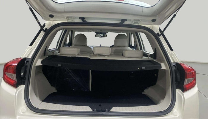 2023 Mahindra XUV300 W8 (O) 1.2 PETROL, Petrol, Manual, 11,292 km, Boot Inside