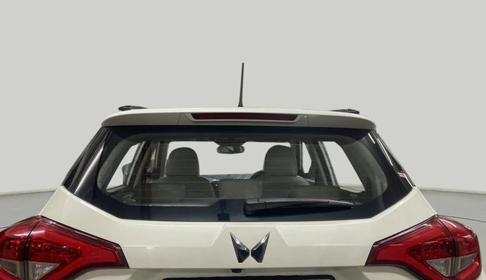 2023 Mahindra XUV300 W8 (O) 1.2 PETROL, Petrol, Manual, 11,292 km, Rear Windshield